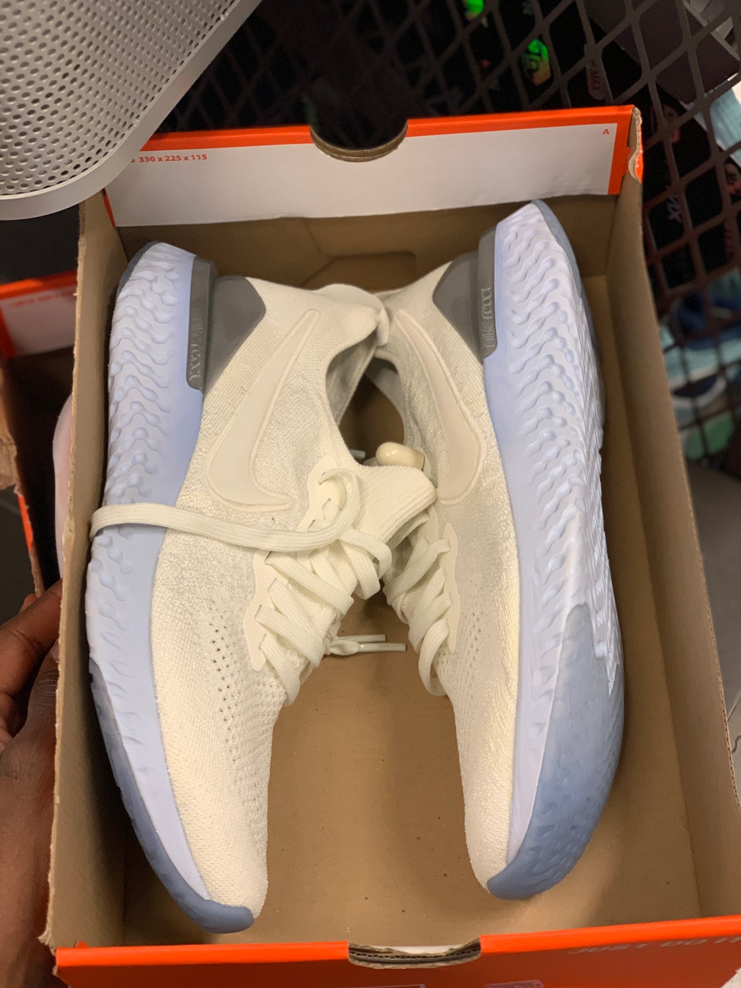 Nike Epic React 2 Flyknit Sail Alminum Metallic Silver