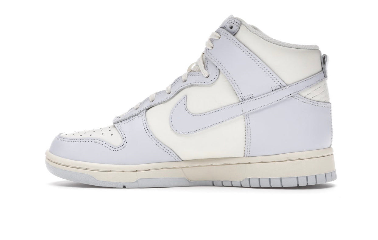Wmns Dunk High “Football Grey”